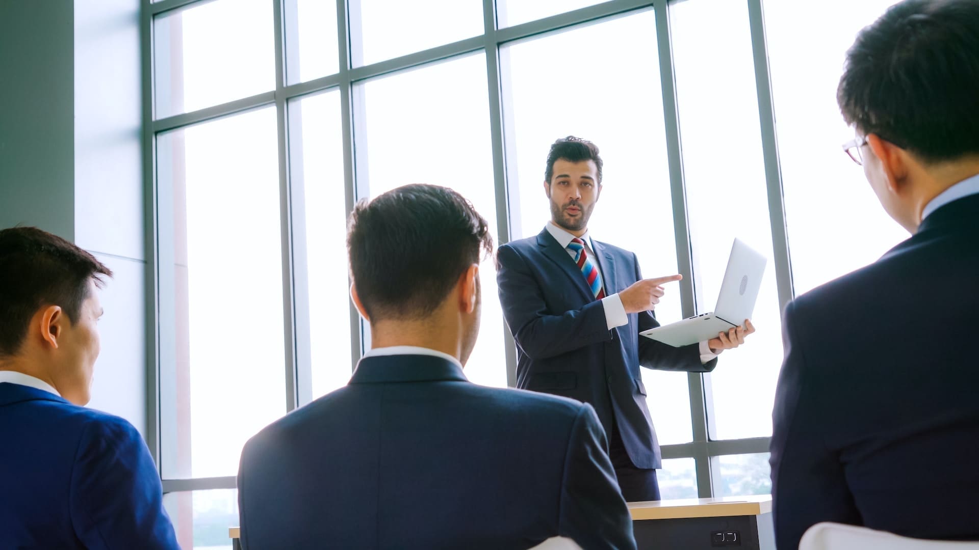 Hybrid Event Networking: Fostering Connections with Innovative Strategies and SyncEvent’s Tools